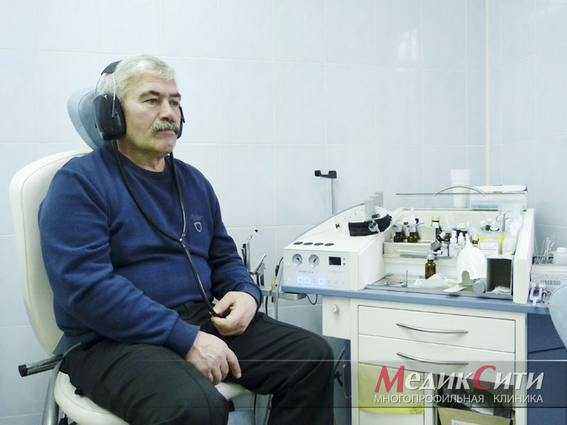 Отит симптомы у взрослых сколько