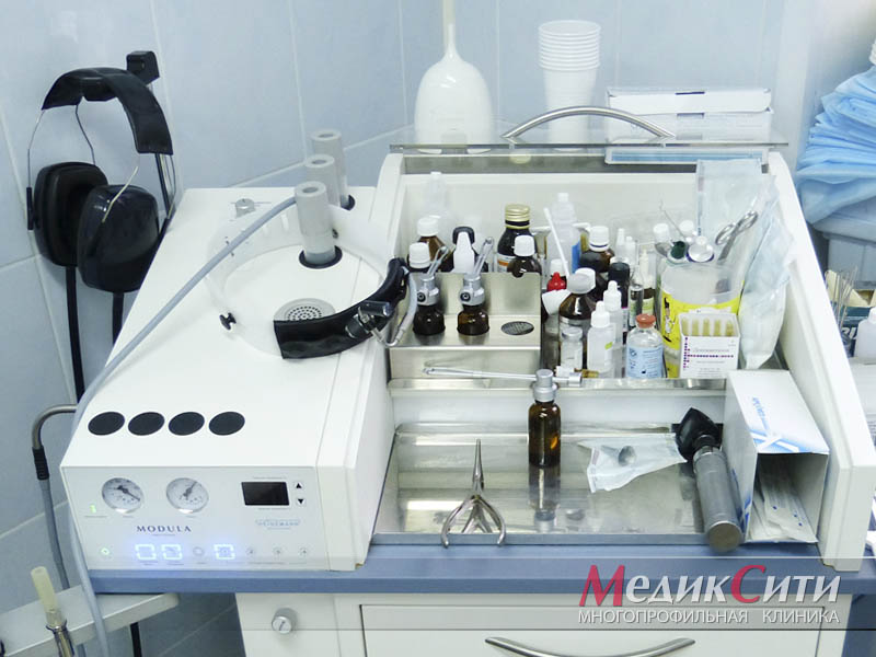 Отит симптомы у взрослых сколько